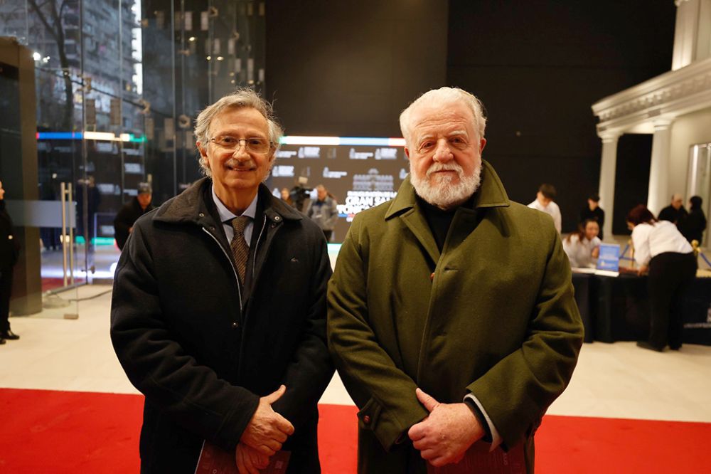 Las obras del Complejo Universitario VM20, recinto que suma 31.000 m2, comenzaron en 2014 y estuvieron a cargo de los arquitectos Marcial Diéguez y Jorge Iglesis. 